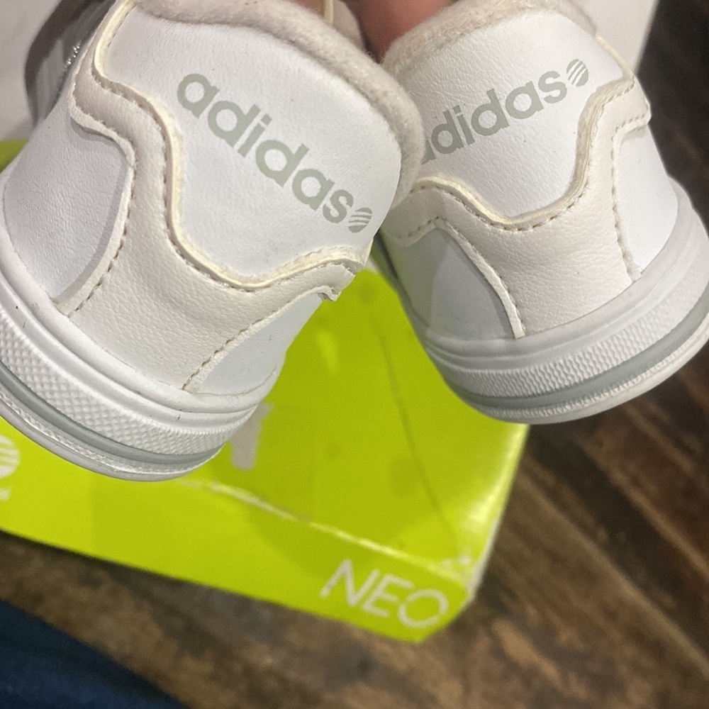 Adidas Neo Toddler White Shoes size 8 - Picture 4 of 10